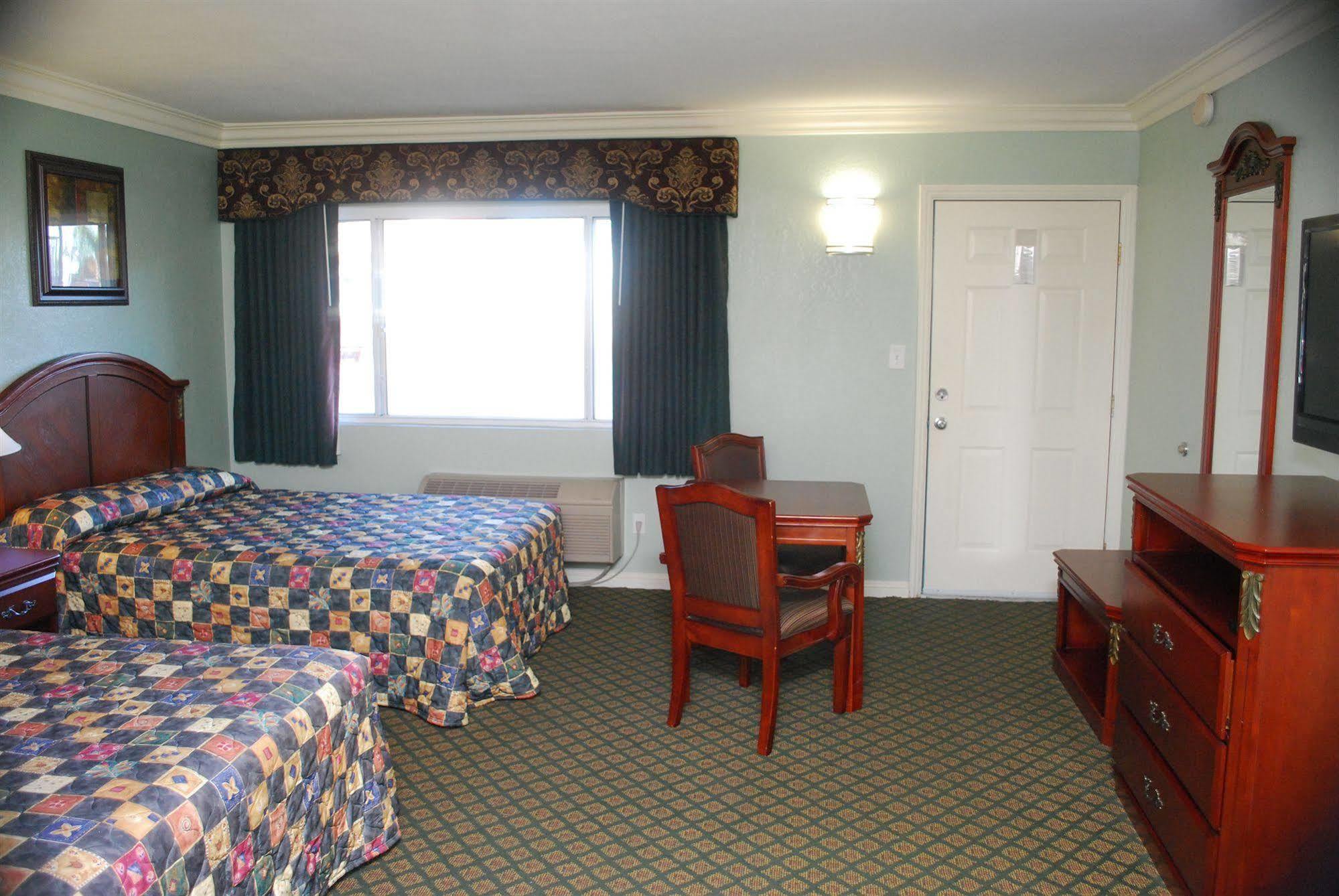 Friendly Hills Inn Whittier Buitenkant foto