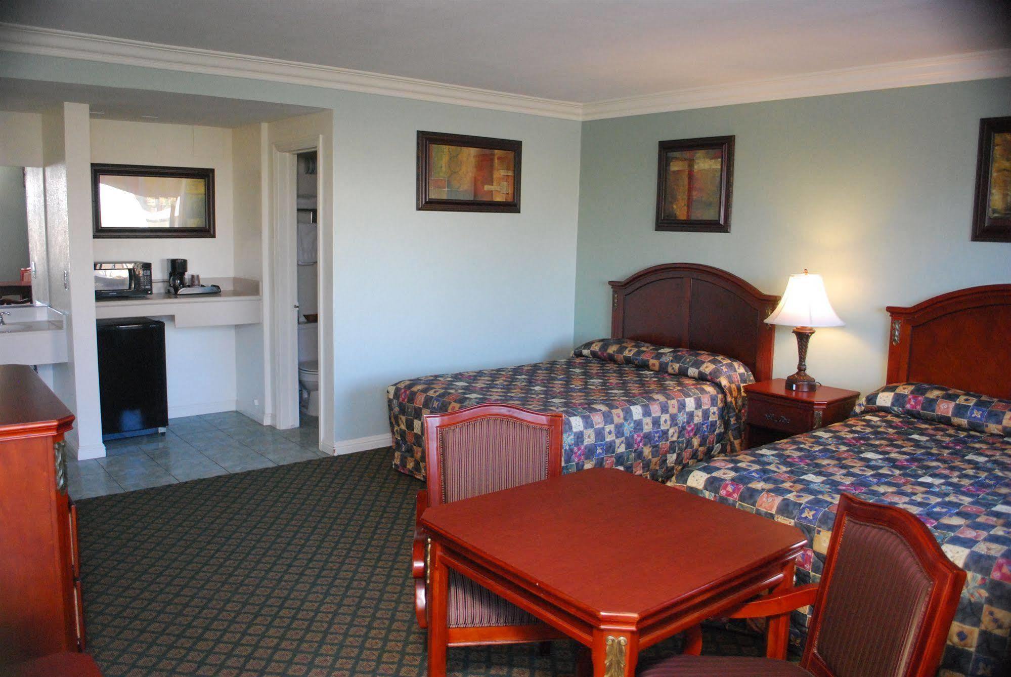 Friendly Hills Inn Whittier Buitenkant foto