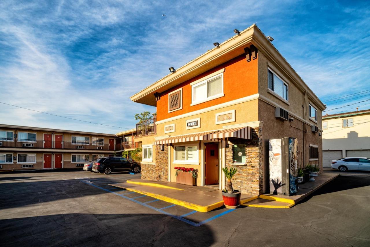 Friendly Hills Inn Whittier Buitenkant foto